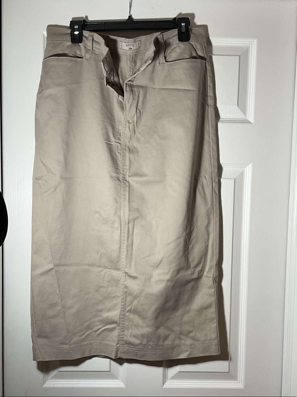 Lee Men's Chino Pants in Light Khaki